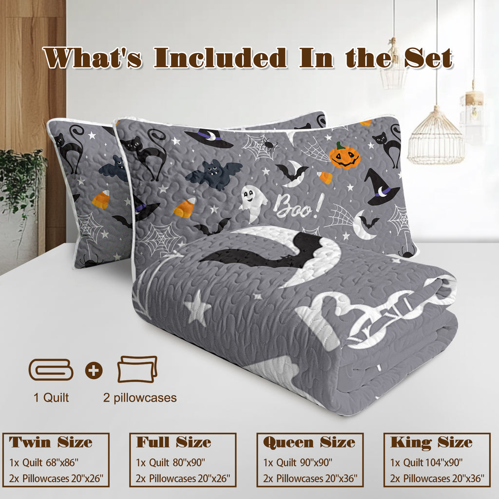Halloween-themed quilt and pillowcases set on a bed with product size information displayed.
